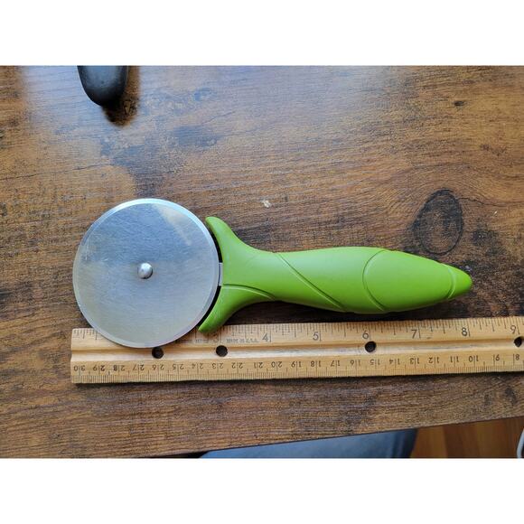 Joie 3" Pizza Cutter/Wheel, Slicer w/Green Handle - 8" long - Picture 9 of 9
